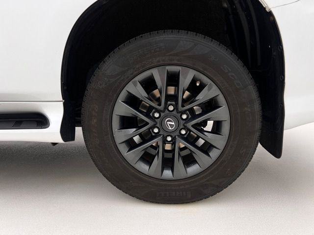 Certified 2020 Lexus GX 460 Premium w/ Premium Package AWD/4WD image 31