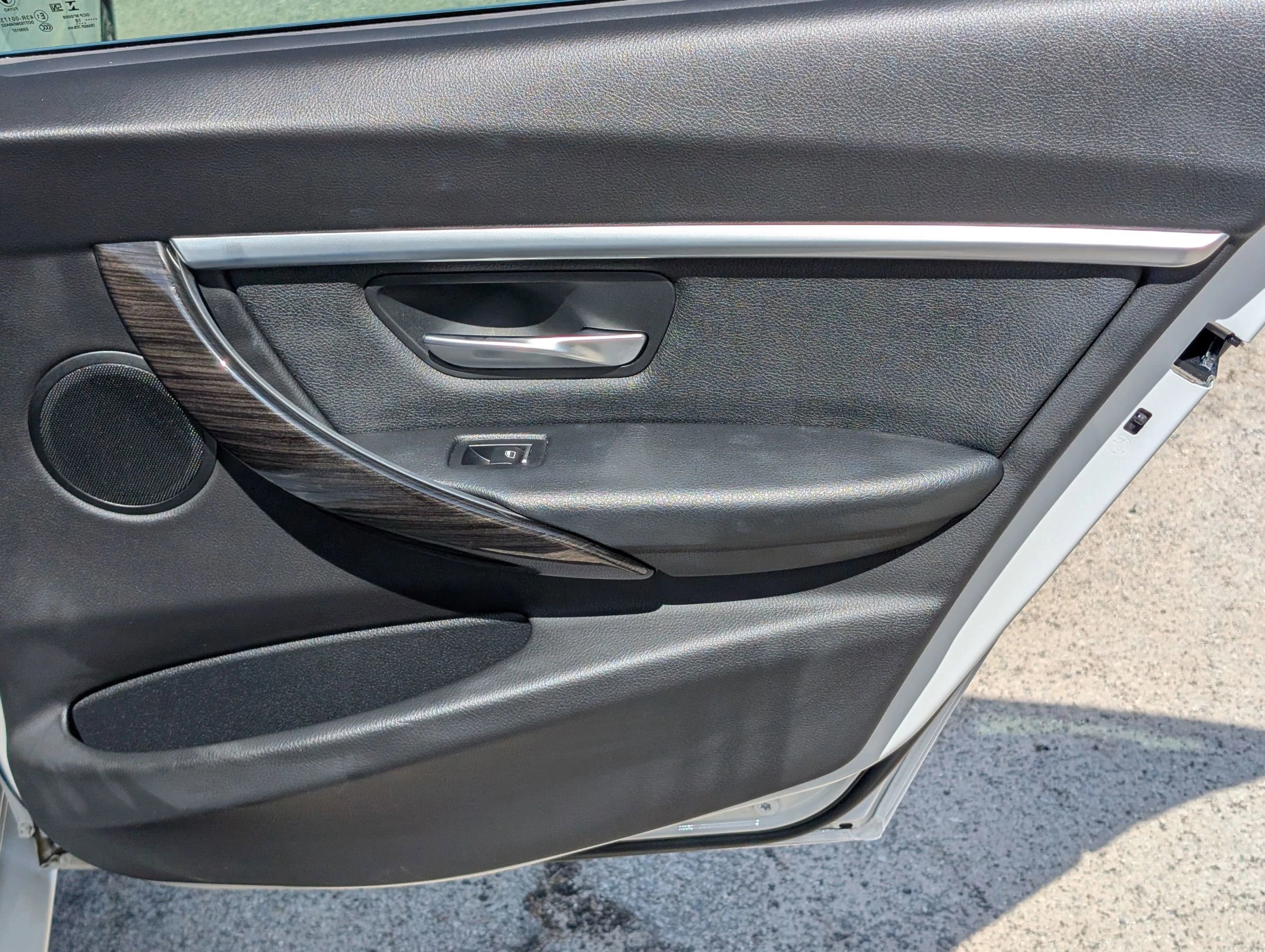 Used 2018 BMW 330i Sedan RWD image 37