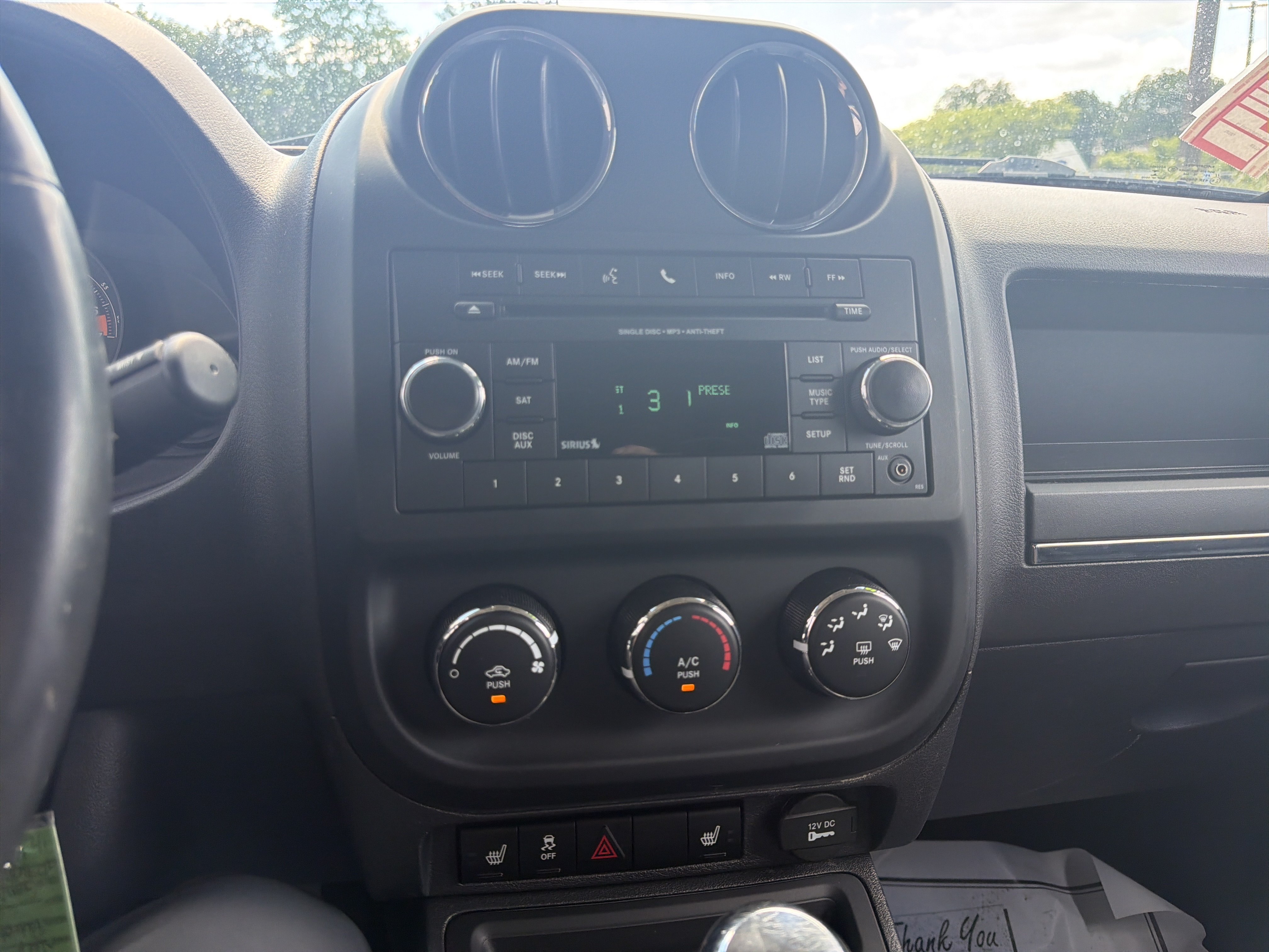 Used 2016 Jeep Patriot Latitude AWD/4WD image 26