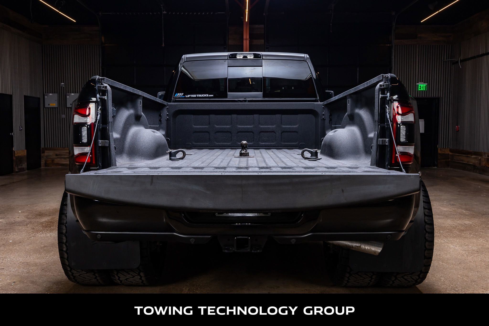 Used 2024 RAM 3500 Laramie w/ Night Edition image 9