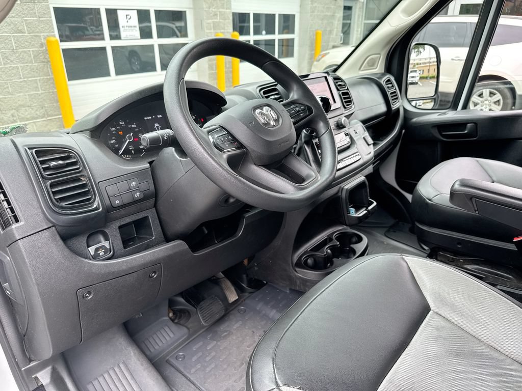 Used 2025 RAM ProMaster 2500 w/ Convenience Group FWD image 9