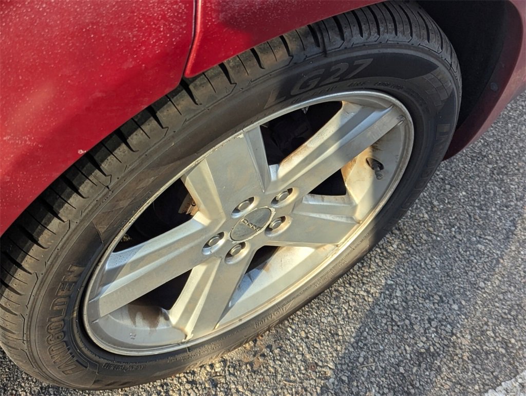 Used 2013 Dodge Avenger SE image 10