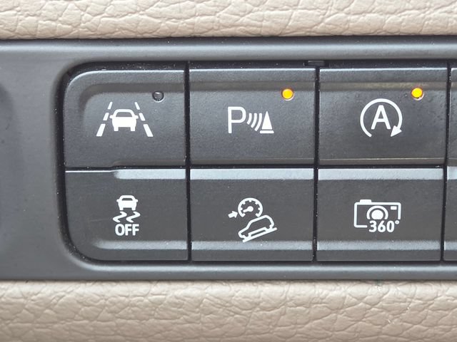 Used 2023 GMC Yukon XL Denali w/ LPO, Floor Liner Package AWD/4WD image 35