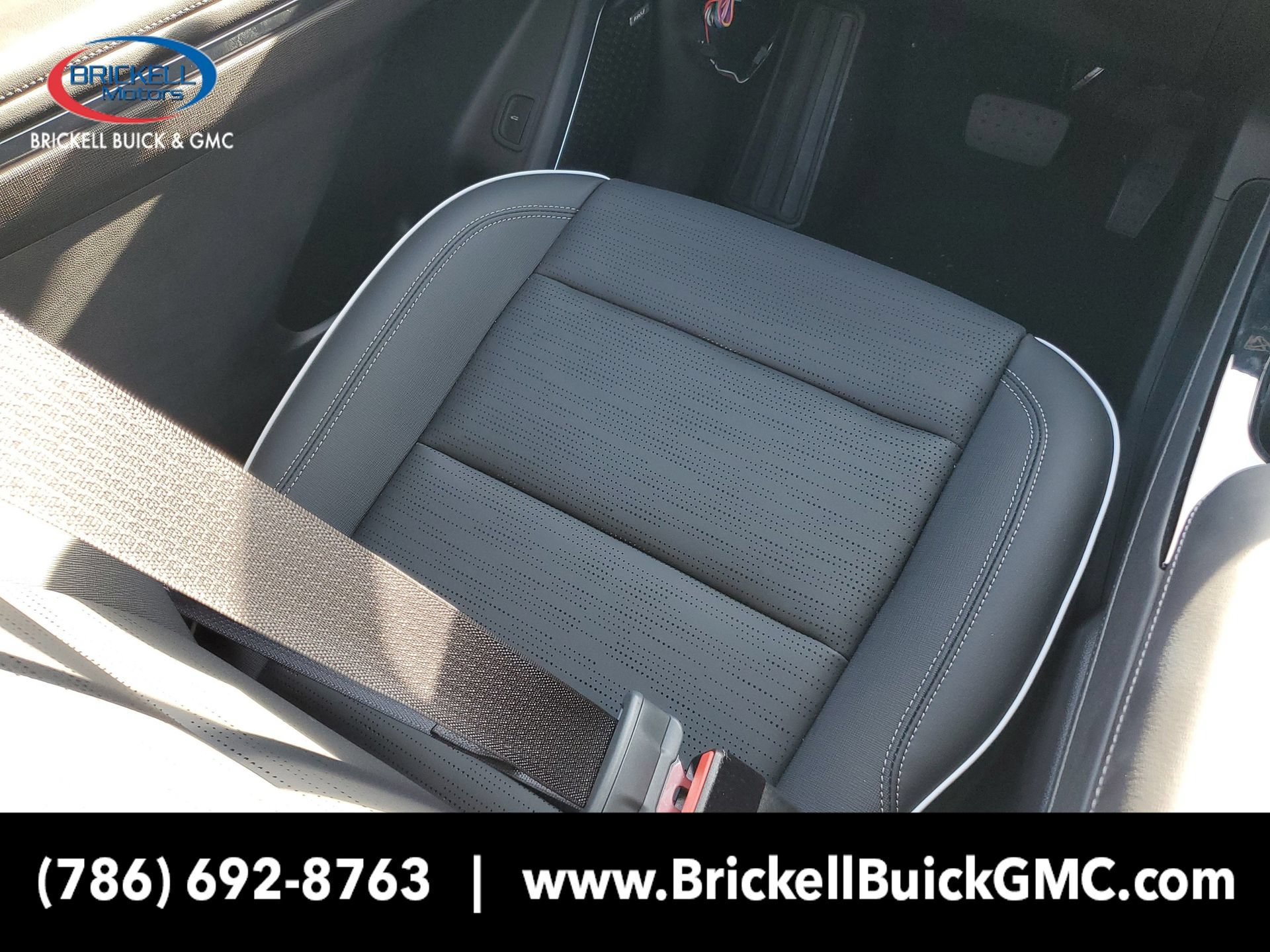New 2025 Buick Enclave Sport Touring w/ Power Package FWD image 16