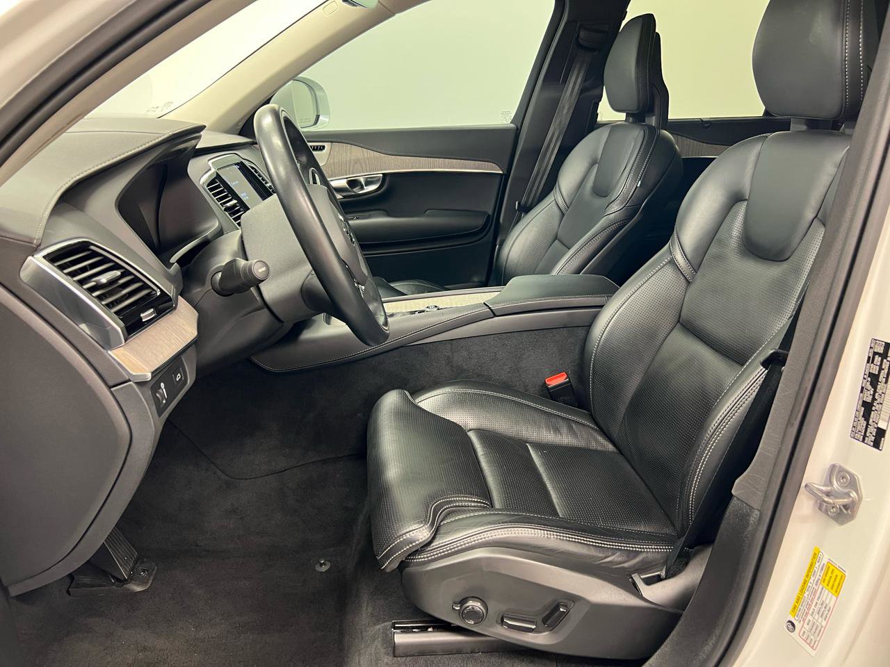 Used 2022 Volvo XC90 T6 Inscription w/ Advanced Package AWD/4WD image 4