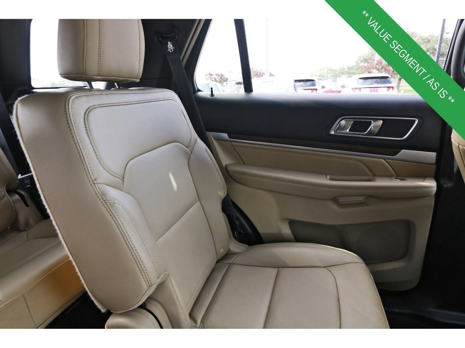 Used 2017 Ford Explorer Limited w/ Equipment Group 301A FWD image 15