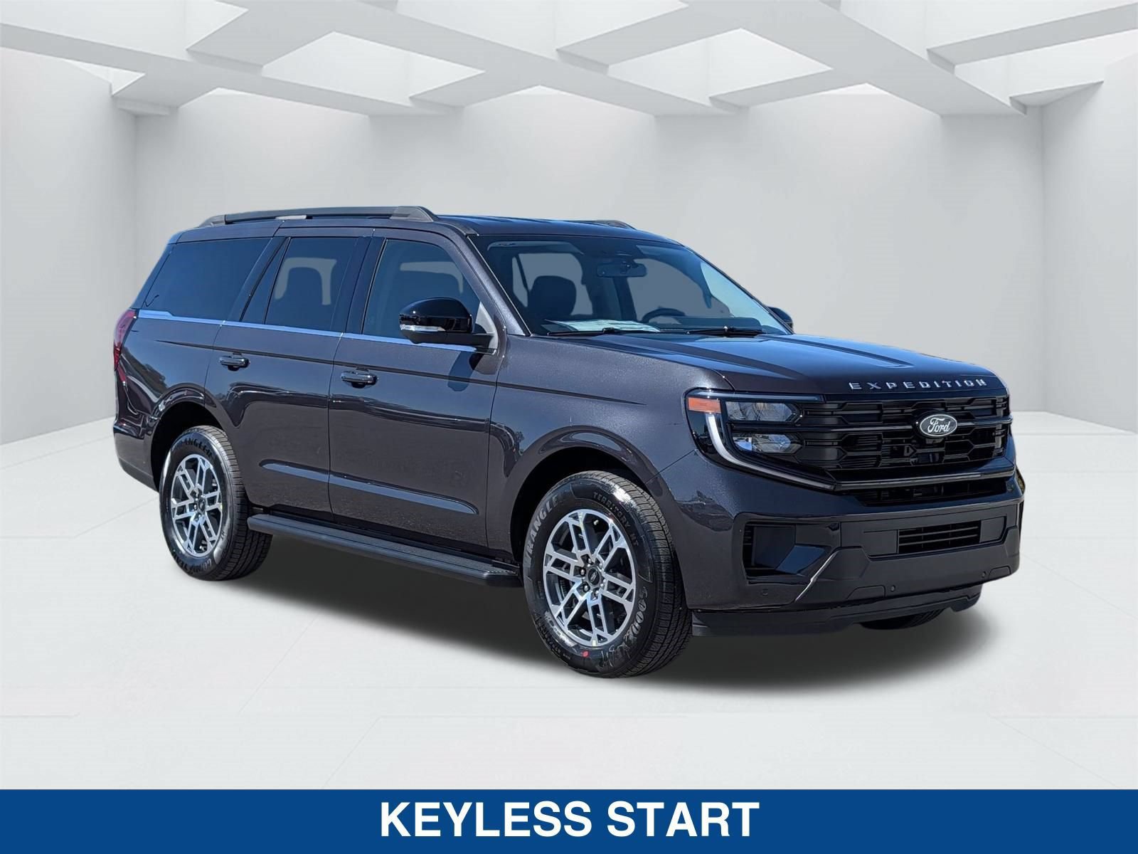 New 2026 Ford Expedition Active RWD image 3
