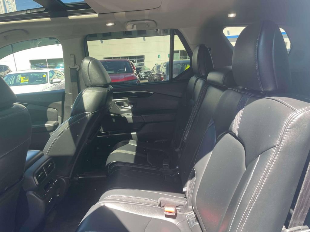 Certified 2024 Honda Pilot Touring image 11