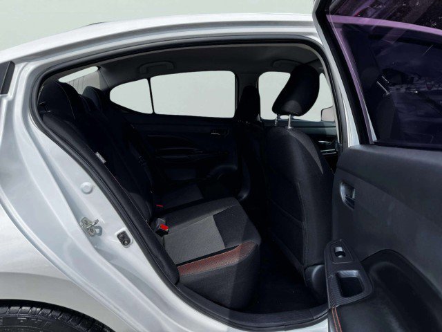 Used 2021 Nissan Versa SR image 41