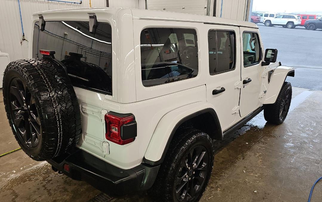 Used 2025 Jeep Wrangler Backcountry image 6