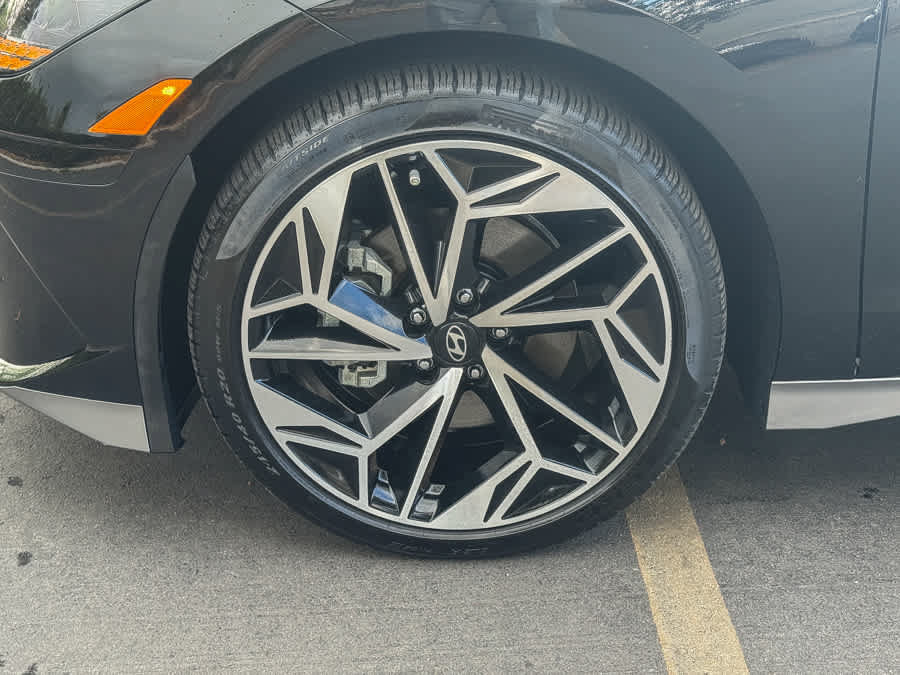 Used 2023 Hyundai Ioniq 6 SEL AWD/4WD image 11