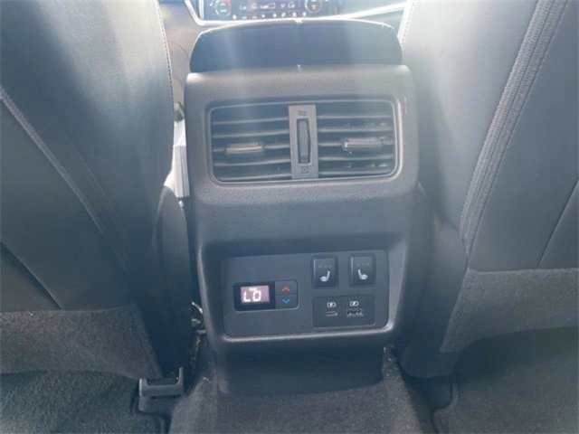 Used 2022 Nissan Rogue Platinum w/ Head-Up Display Package image 25