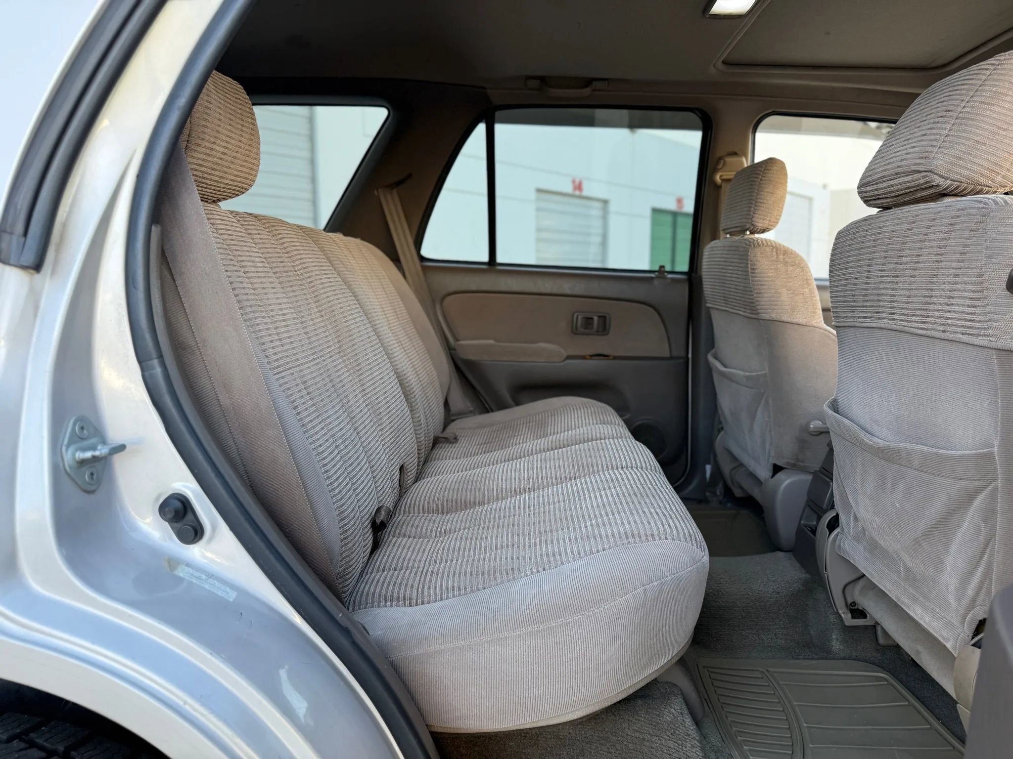 Used 1997 Toyota 4Runner SR5 AWD/4WD image 39
