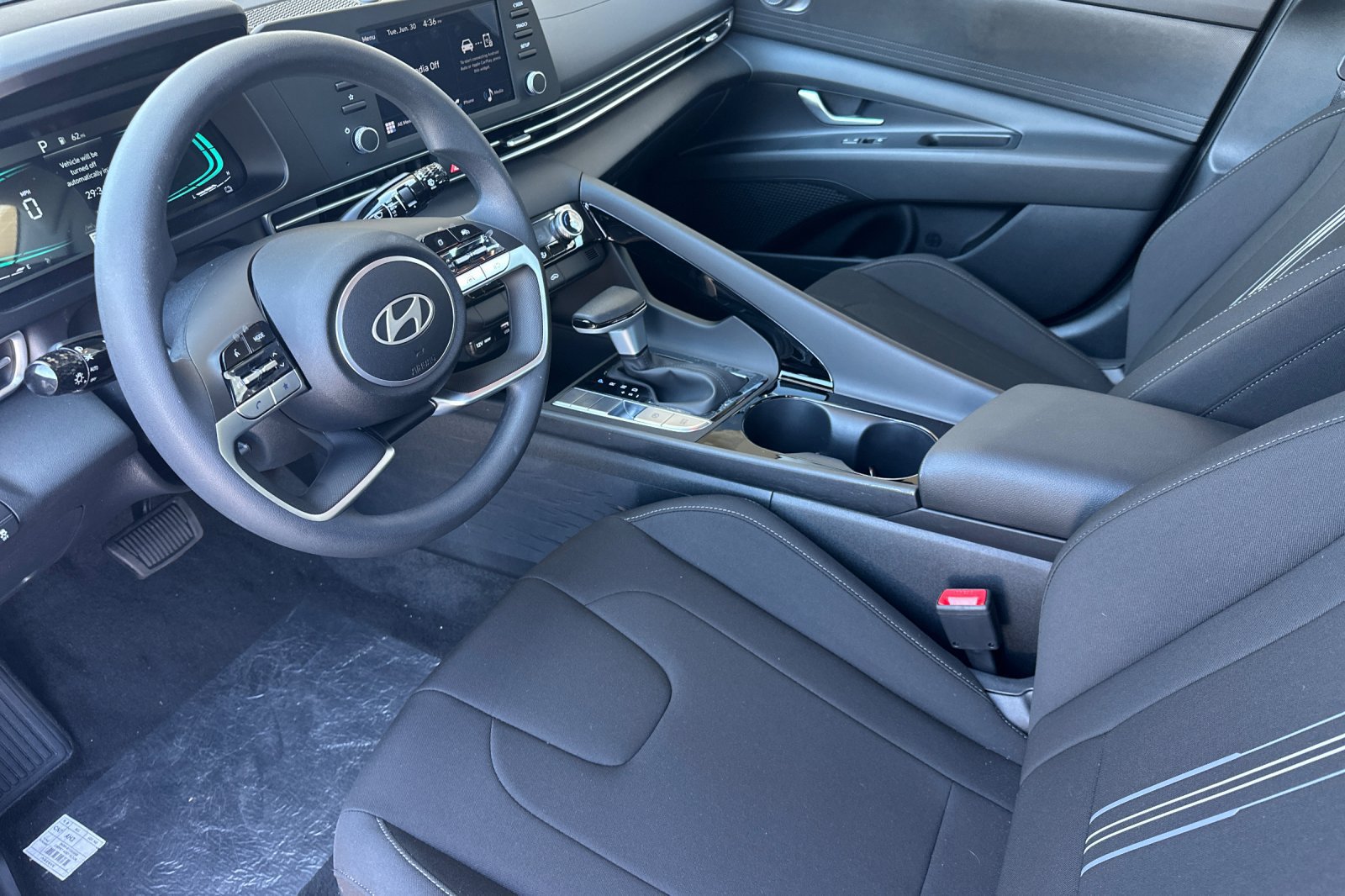 New 2026 Hyundai Elantra Hybrid FWD image 11