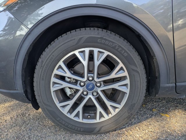 Used 2020 Ford Escape SEL FWD image 18