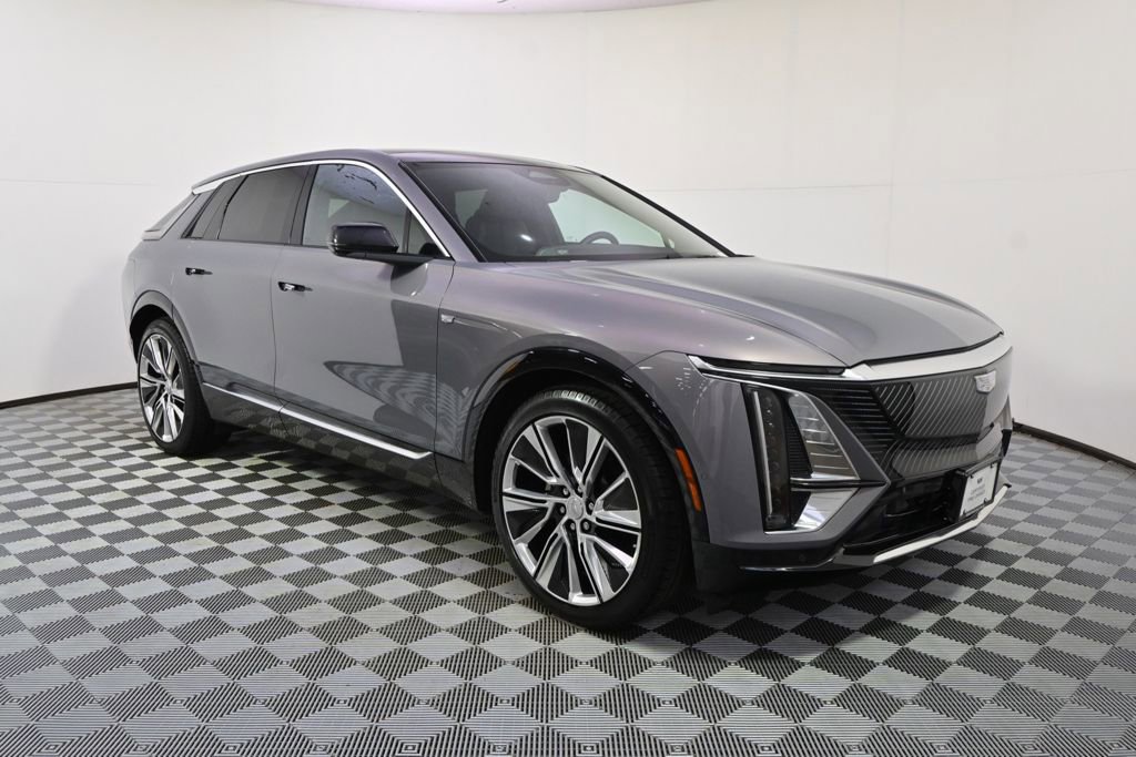 Certified 2025 Cadillac Lyriq Luxury w/ LPO, Floor Liner Package image 8