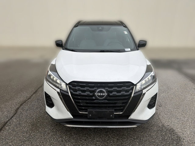 Used 2023 Nissan Kicks SR w/ SR Premium Package FWD image 13