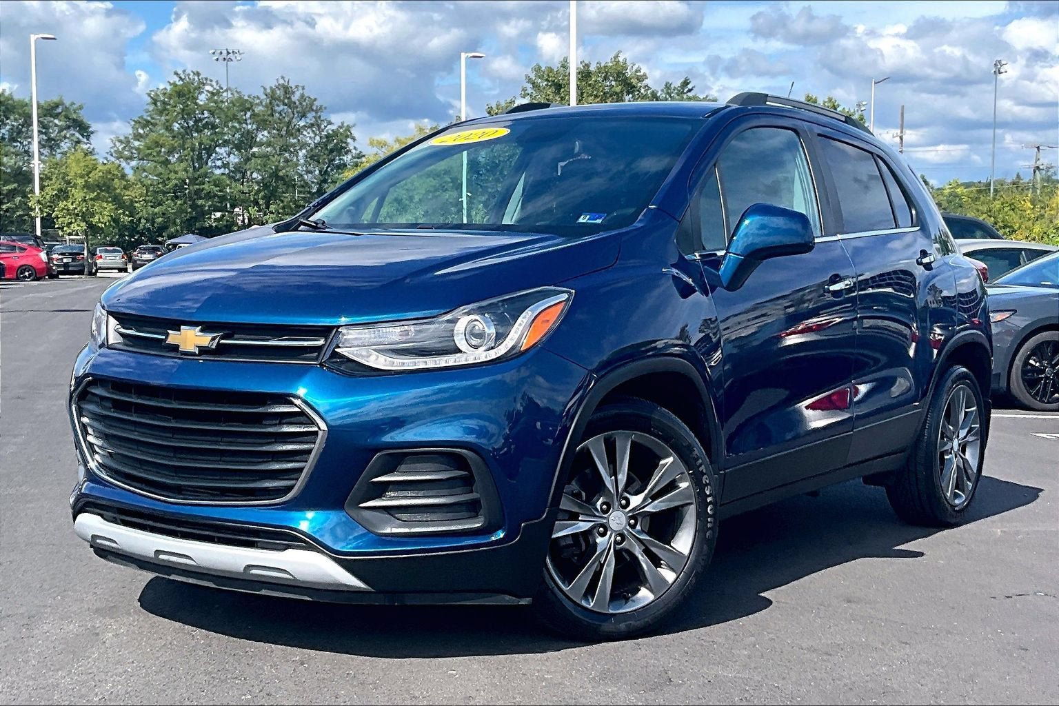 Used 2020 Chevrolet Trax LT w/ LT Convenience Package FWD image 1