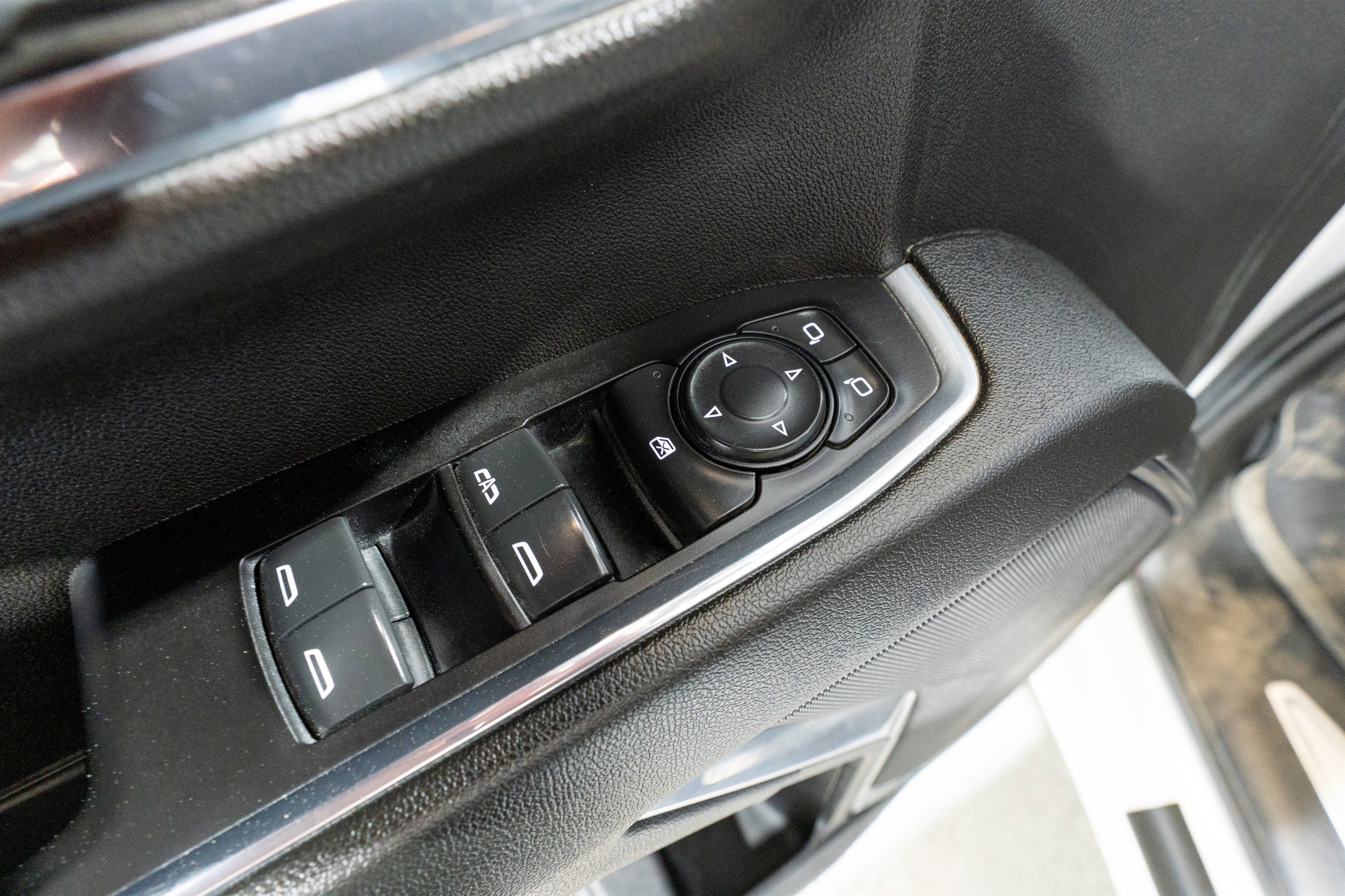 Used 2024 Chevrolet Silverado 2500 LT w/ Convenience Package image 15