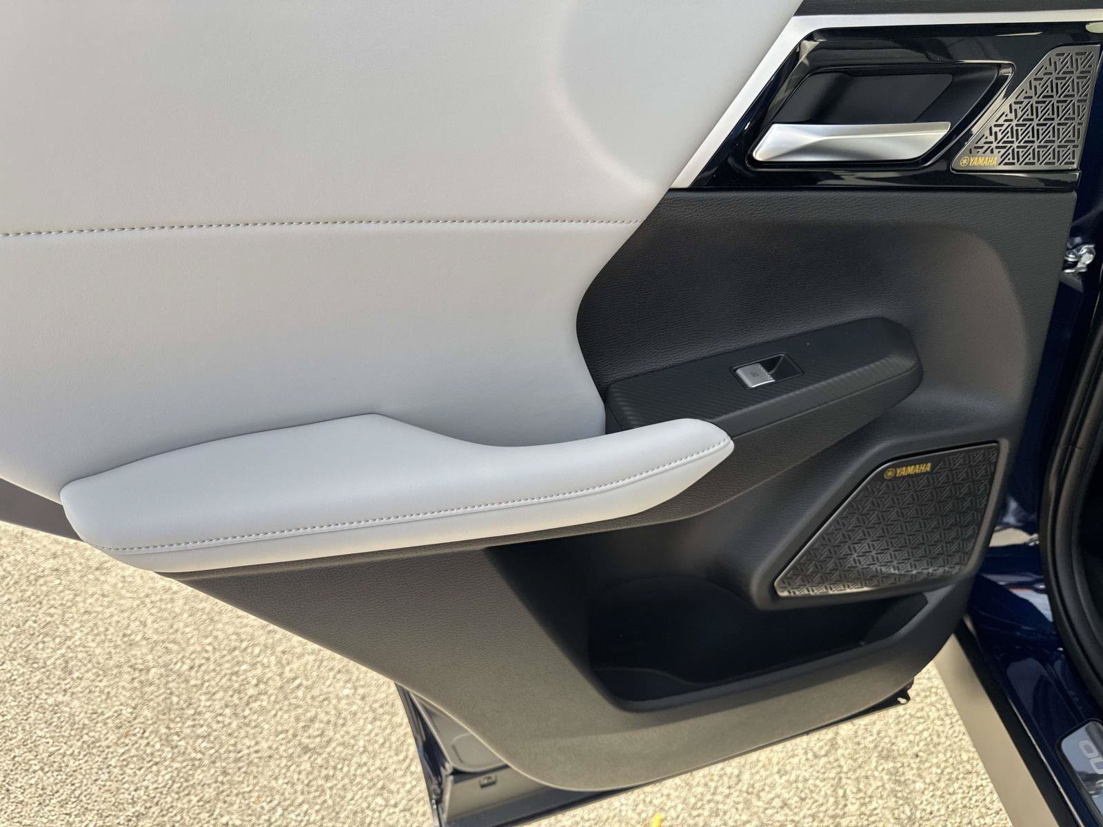 New 2026 Mitsubishi Outlander SE FWD image 9
