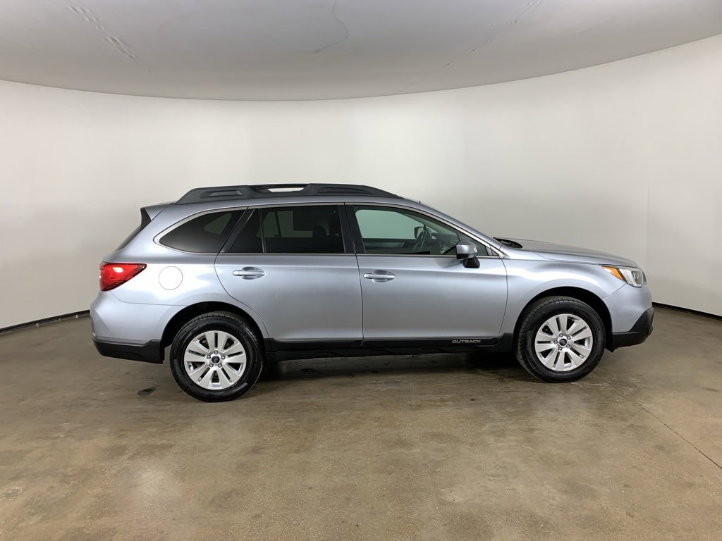 Used 2016 Subaru Outback 2.5i Premium image 7