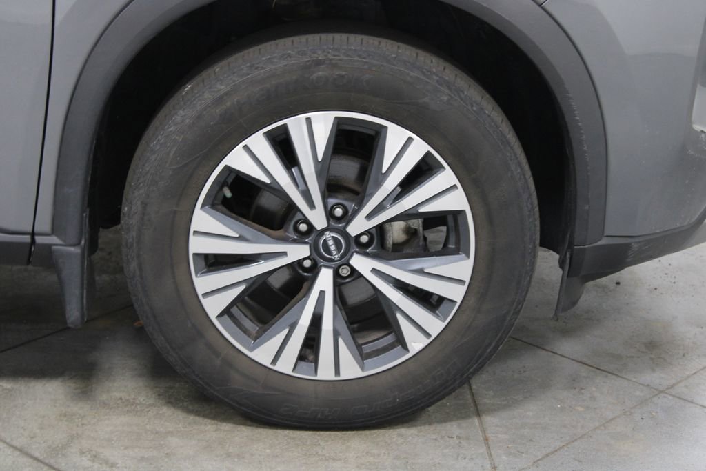 Used 2023 Nissan Rogue SV AWD/4WD image 12