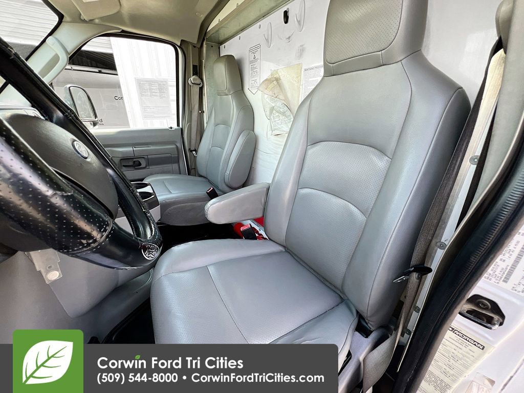 Used 2015 Ford E-350 and Econoline 350 Super Duty RWD image 17