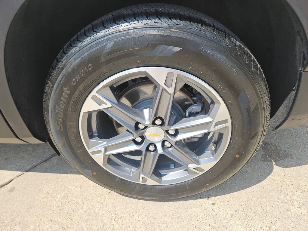 Used 2025 Chevrolet Blazer LT FWD image 25