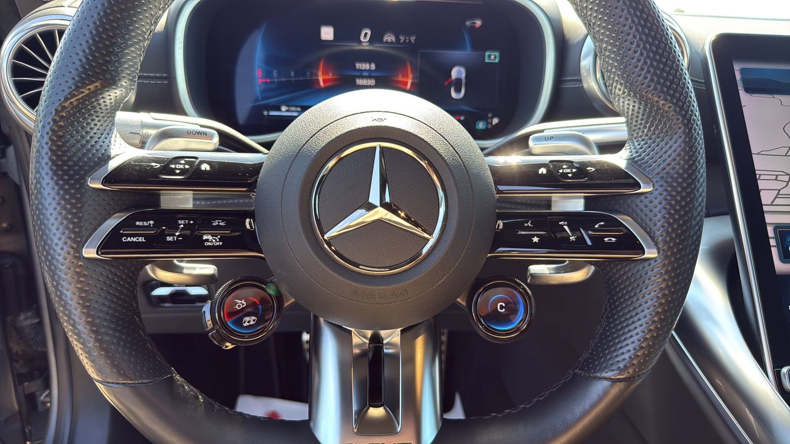 Used 2022 Mercedes-Benz SL 55 AMG 4MATIC image 14
