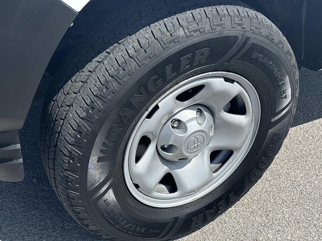 Used 2021 Toyota Tacoma SR image 9