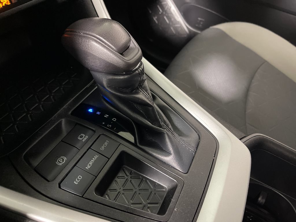 Certified 2023 Toyota RAV4 XLE FWD image 22