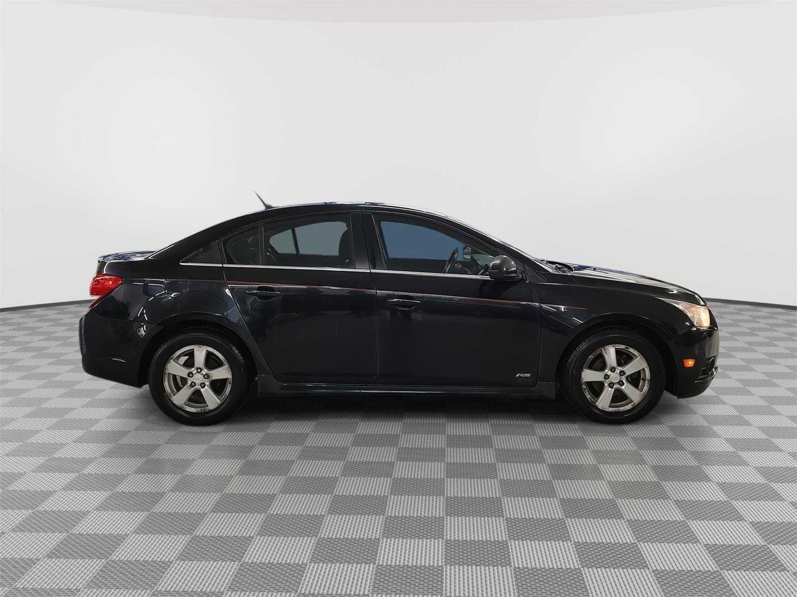 Used 2011 Chevrolet Cruze LT w/ RS Package FWD image 15