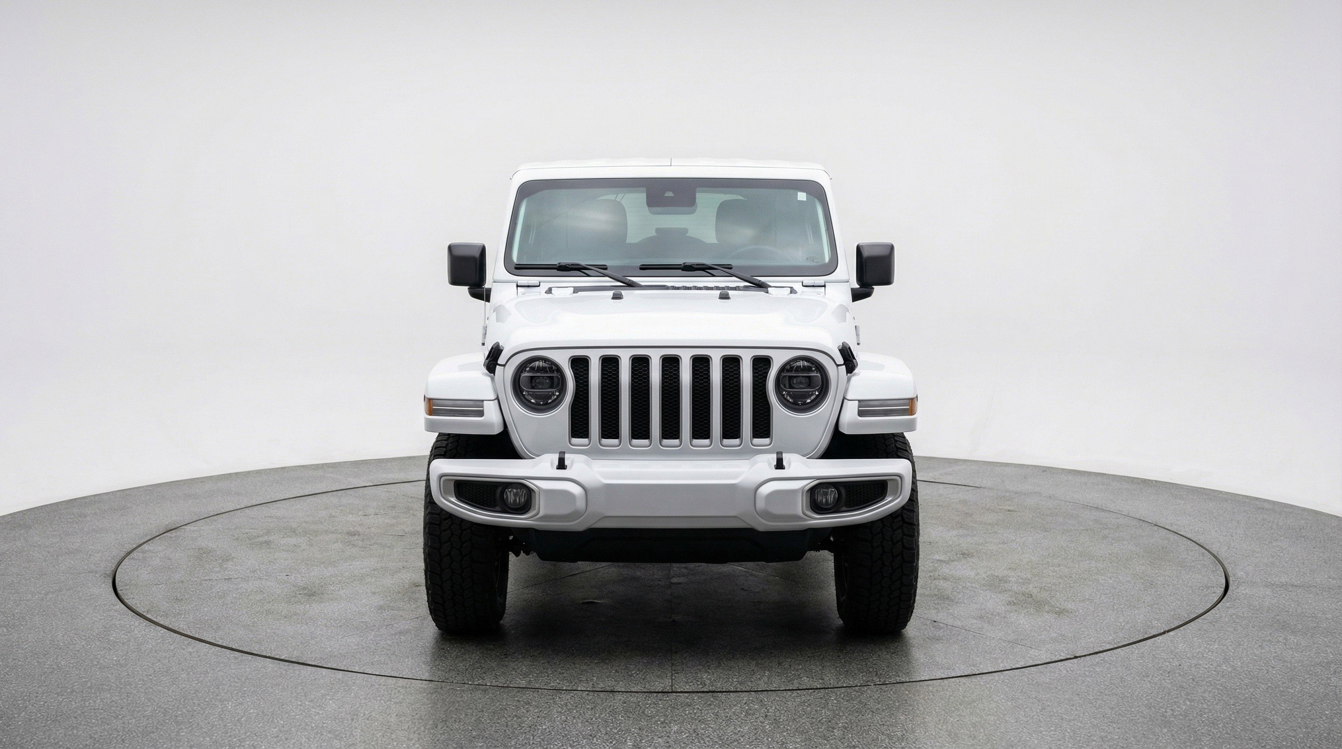 Used 2025 Jeep Wrangler Sahara image 2