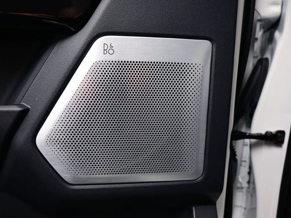 Used 2024 Ford F150 Lightning Platinum image 12