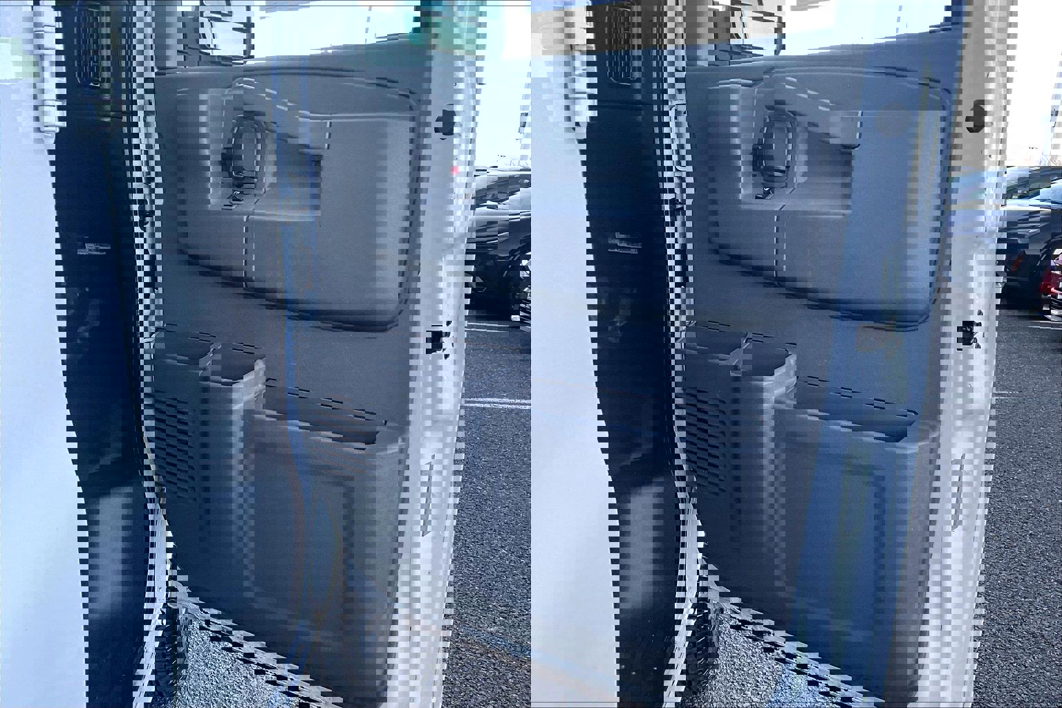 Used 2017 Chevrolet Express 3500 image 19