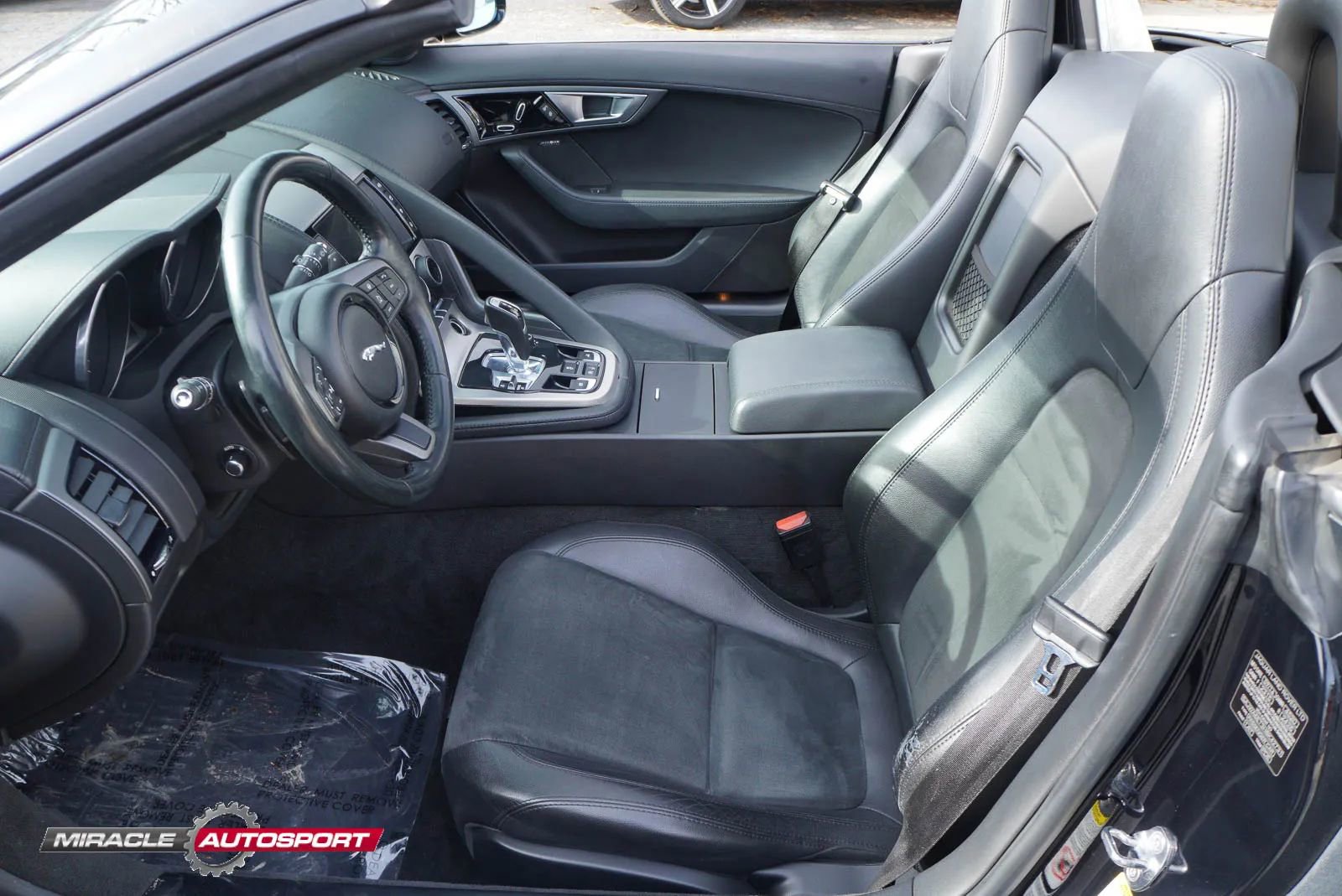 Used 2017 Jaguar F-TYPE Convertible RWD image 18