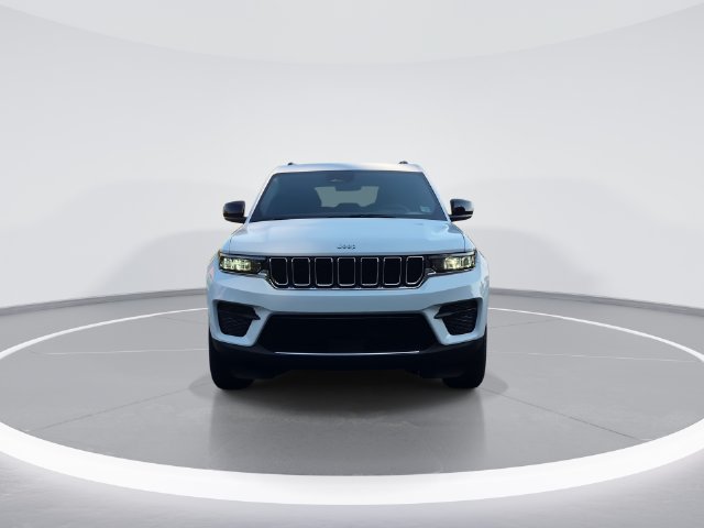 New 2026 Jeep Grand Cherokee Laredo X RWD image 3