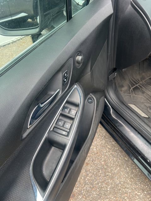 Used 2019 Chevrolet Cruze LT w/ Convenience Package FWD image 7