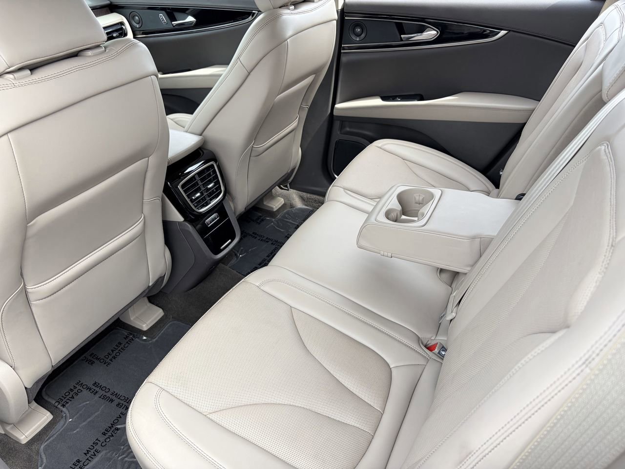 Used 2023 Lincoln Nautilus Reserve w/ Equipment Group 201A image 16