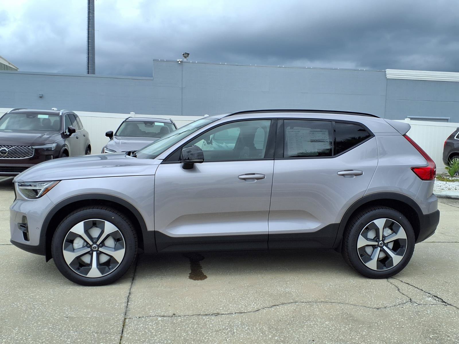 New 2026 Volvo XC40 B5 Plus w/ Protection Package Premier AWD/4WD image 4