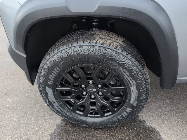 Used 2023 Chevrolet Colorado Trail Boss w/ Technology Package AWD/4WD image 16