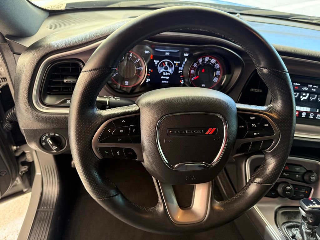Used 2019 Dodge Challenger SXT w/ Driver Convenience Group RWD image 21