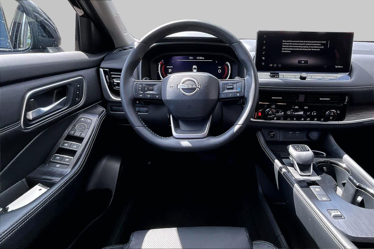 Certified 2025 Nissan Rogue Platinum w/ Platinum Premium Package FWD image 6