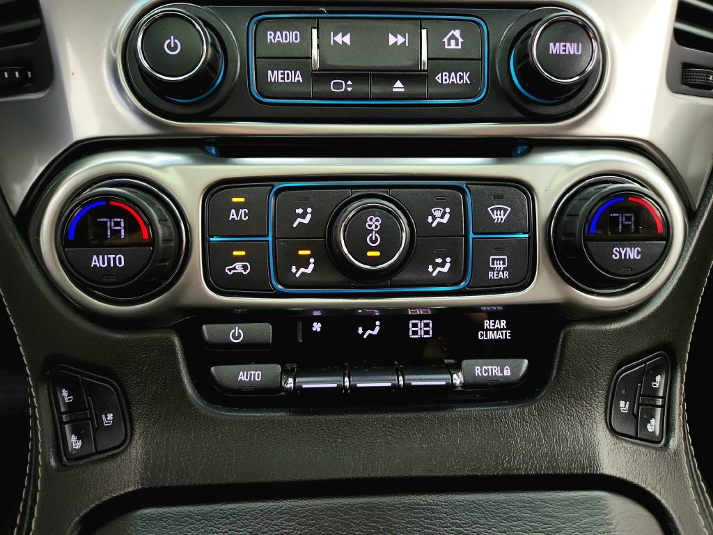 Used 2019 Chevrolet Suburban Premier w/ Premier Plus Edition AWD/4WD image 18
