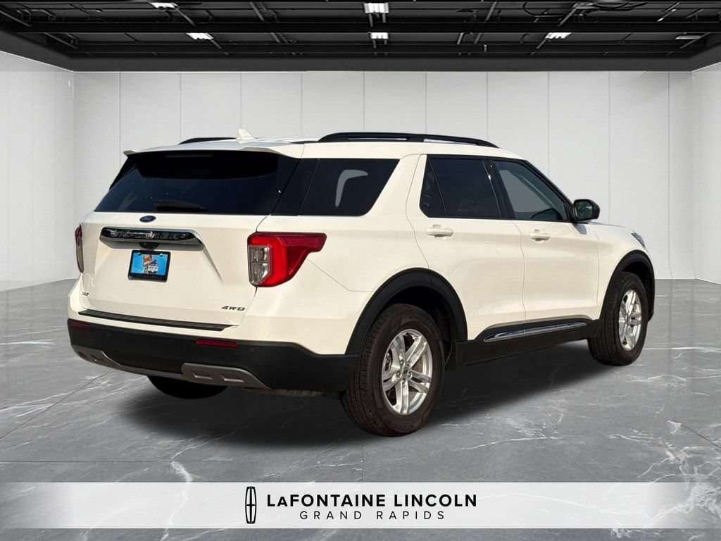 Used 2023 Ford Explorer XLT w/ Equipment Group 202A AWD/4WD image 5
