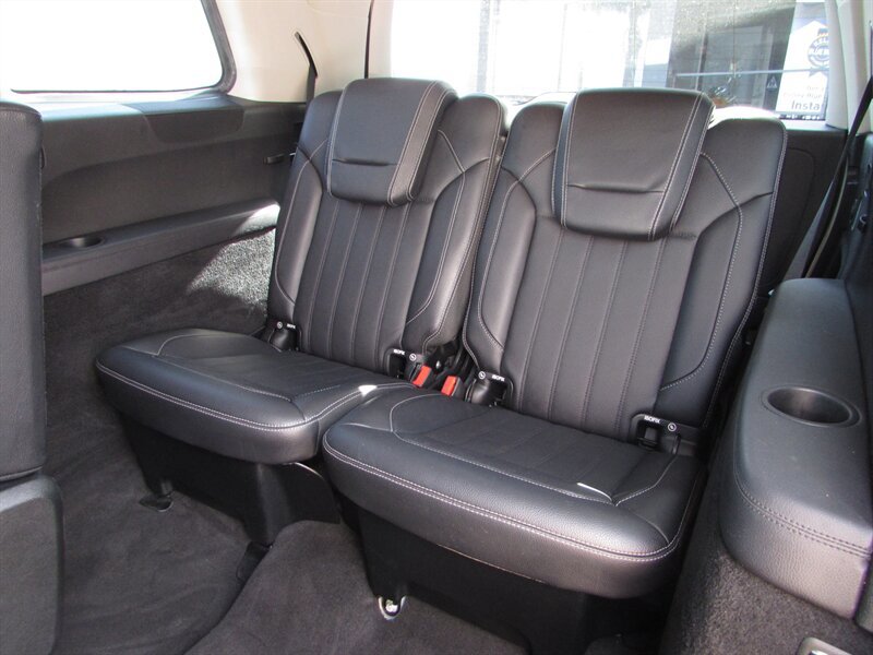 Used 2014 Mercedes-Benz GL 450 4MATIC image 13