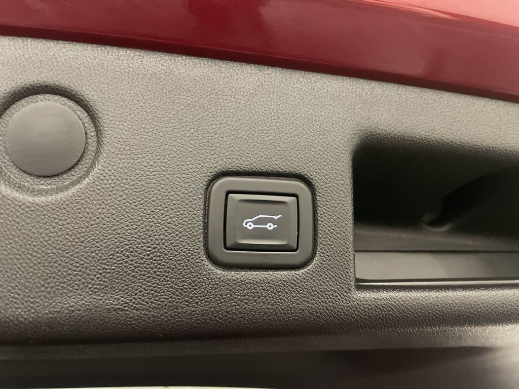 Used 2020 Chevrolet Equinox LT w/ Driver Convenience Package FWD image 27