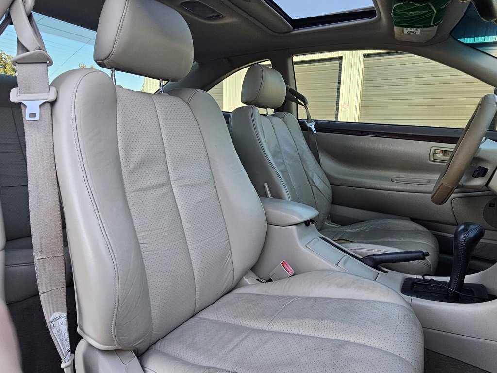 Used 2000 Toyota Solara SE image 11