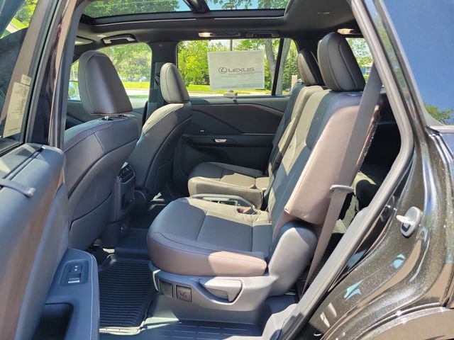 New 2026 Lexus TX 550h AWD Plug-In Hybrid image 12