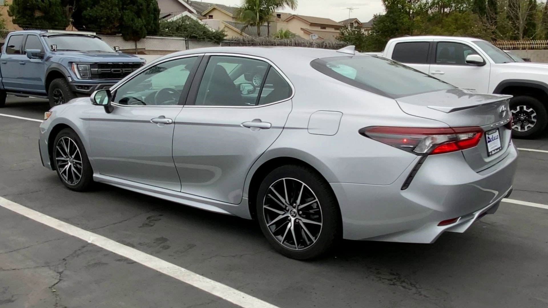 Used 2022 Toyota Camry SE image 10